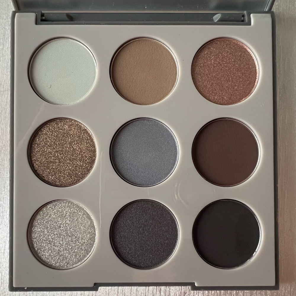 MORPHE 9W Smoke & Shadow Palette